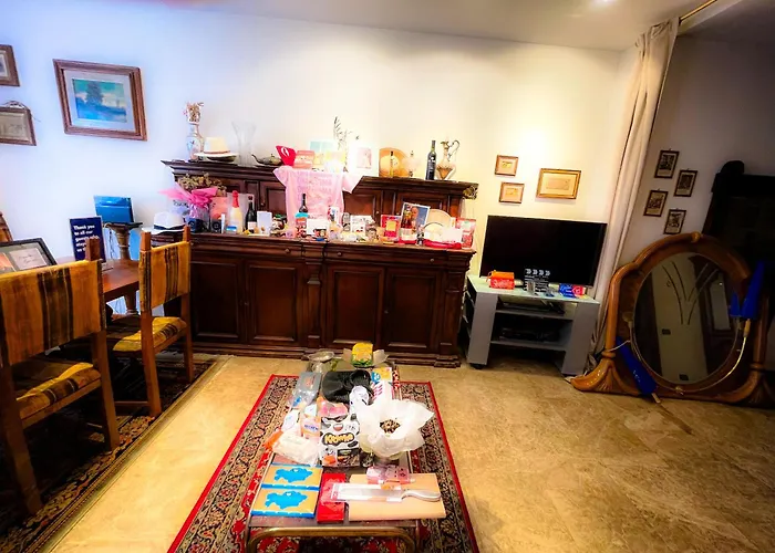 Rachele's Charming House In The Heart Of Pansiyon